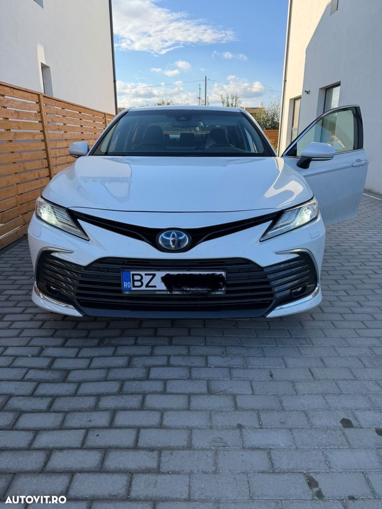 Toyota Camry - 6