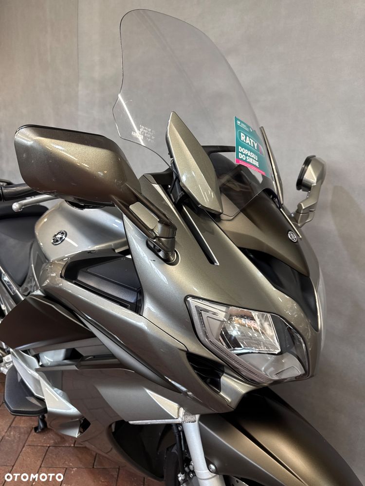 Yamaha FJR - 11