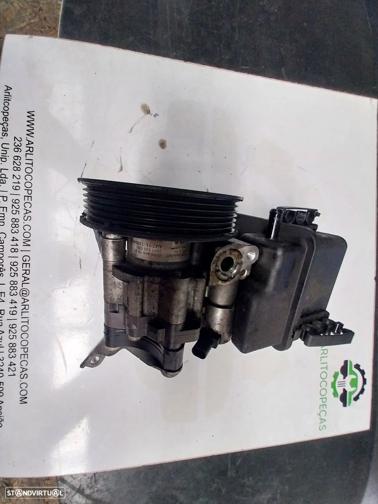 Bomba direcção Mercedes-Benz W204 Ref: A006 466 15 01 - 1