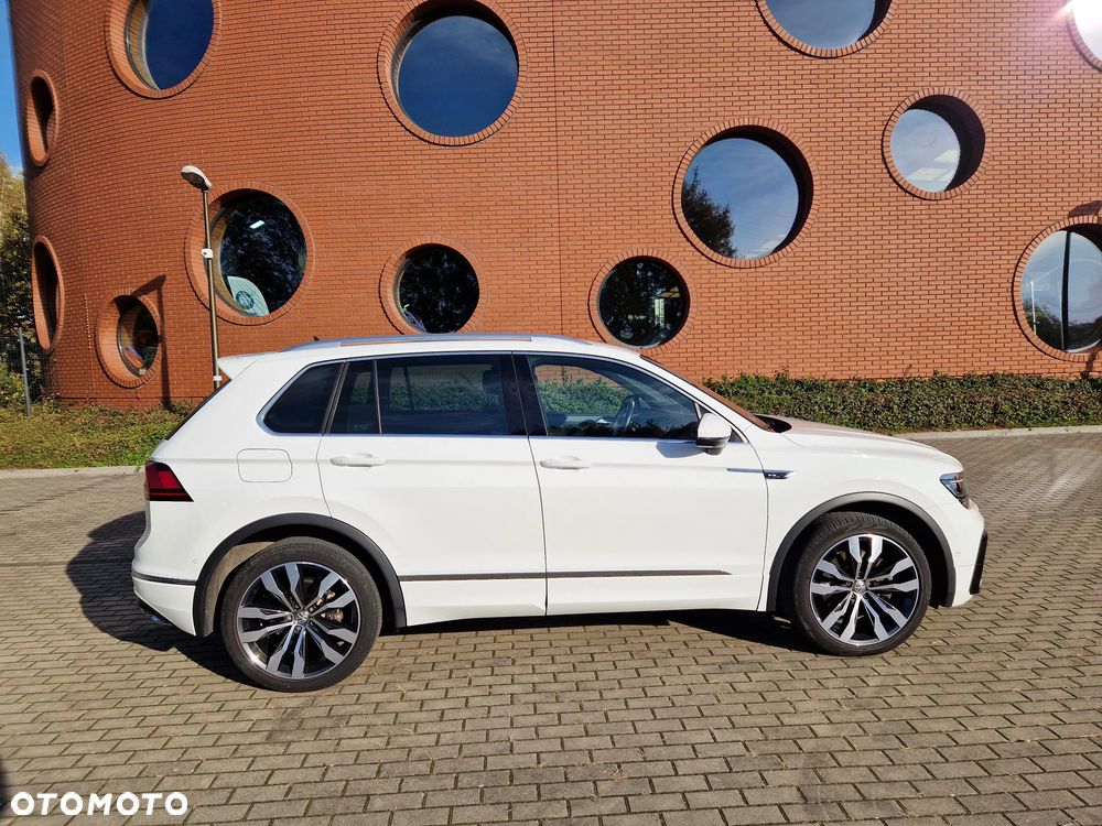 Volkswagen Tiguan - 1