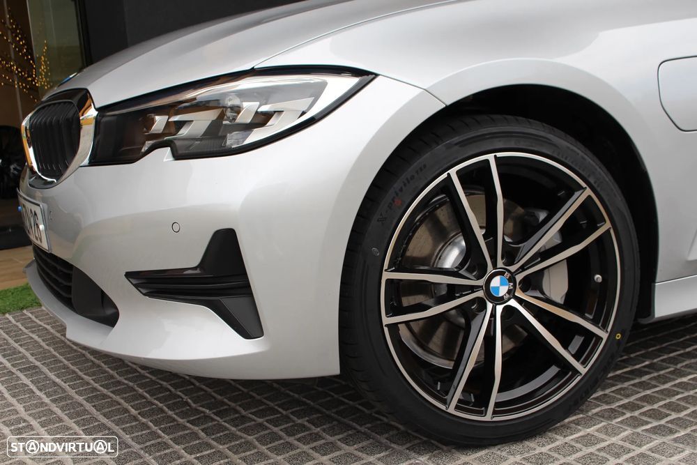 BMW 330 e Auto - 2