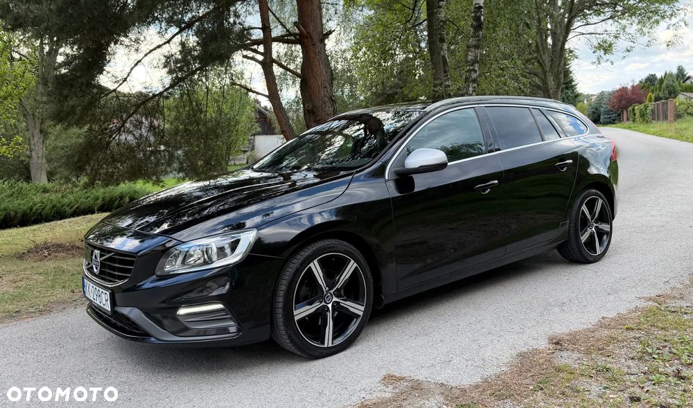 Volvo V60 D4 Geartronic R-Design - 1