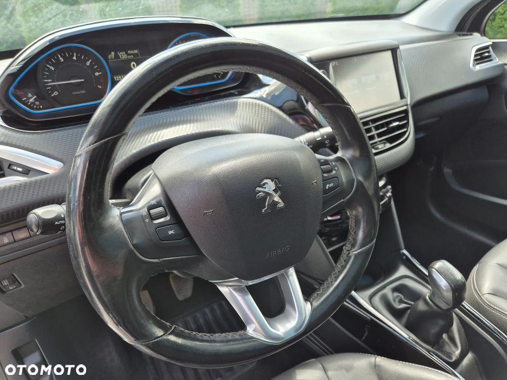 Peugeot 2008 1.2 Pure Tech Crossway S&S - 24