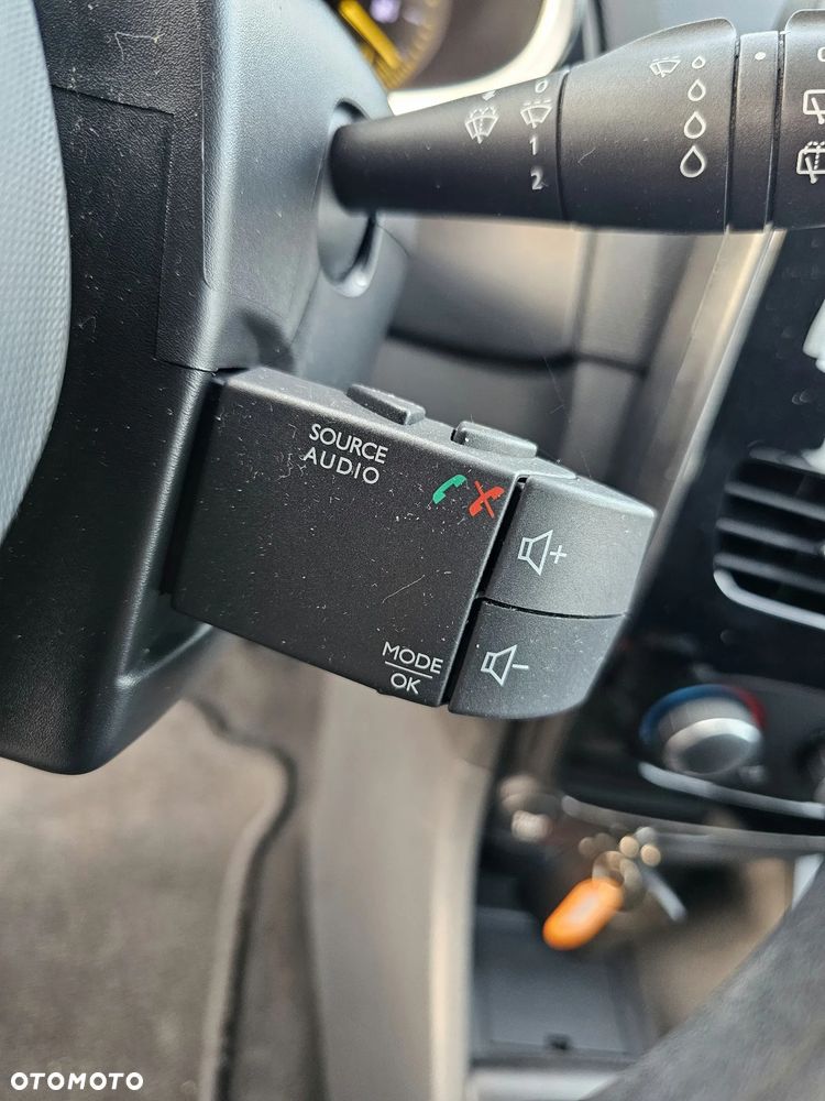 Renault Clio - 26