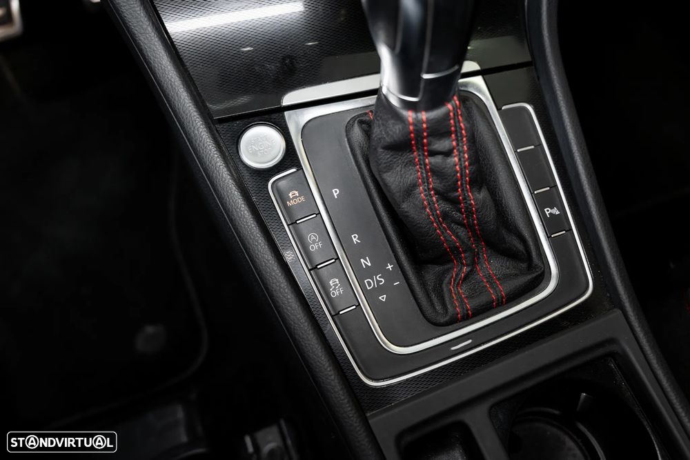 VW Golf GTI Performance BlueMotion DSG - 38