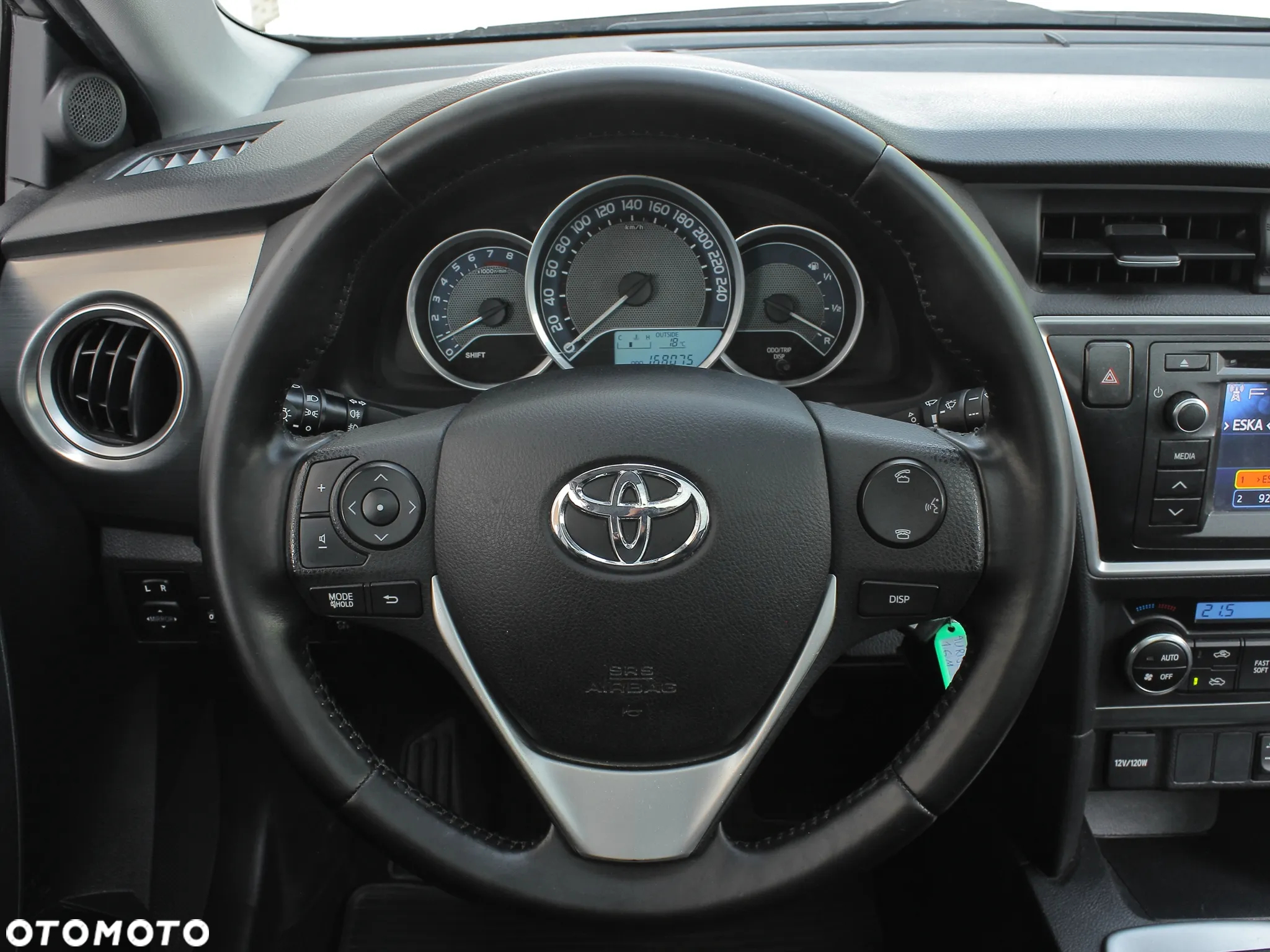 Toyota Auris 1.6 Premium - 22