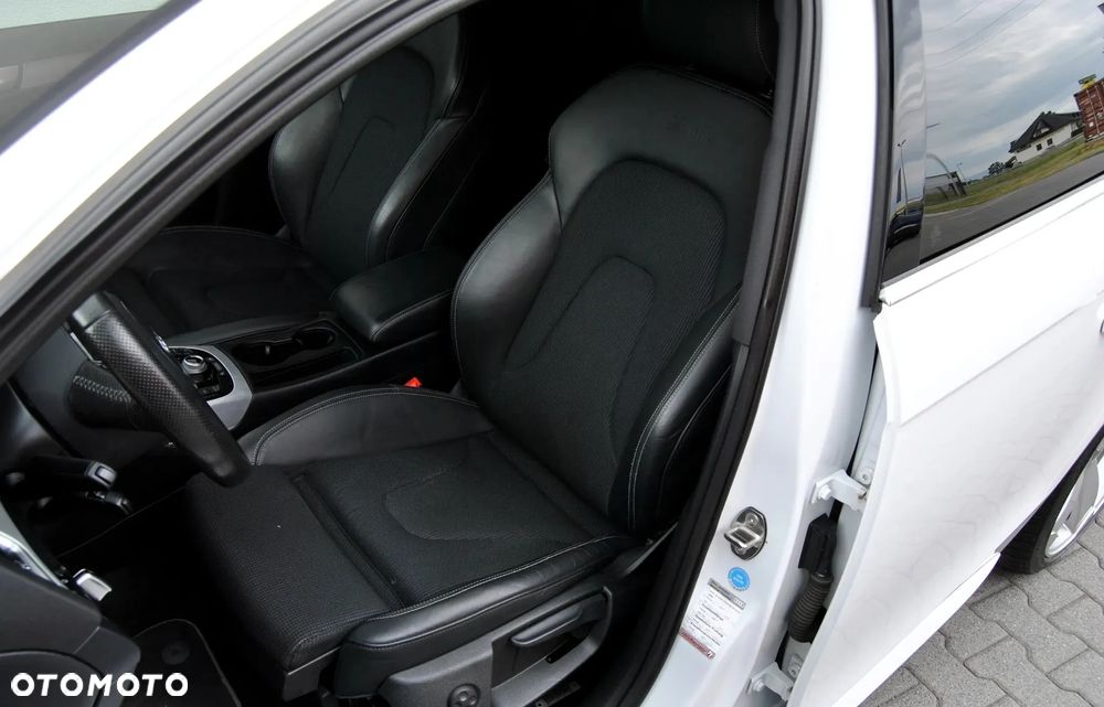 Audi A4 Avant 2.0 TDI DPF clean diesel quattro S tronic S line Sportpaket - 9