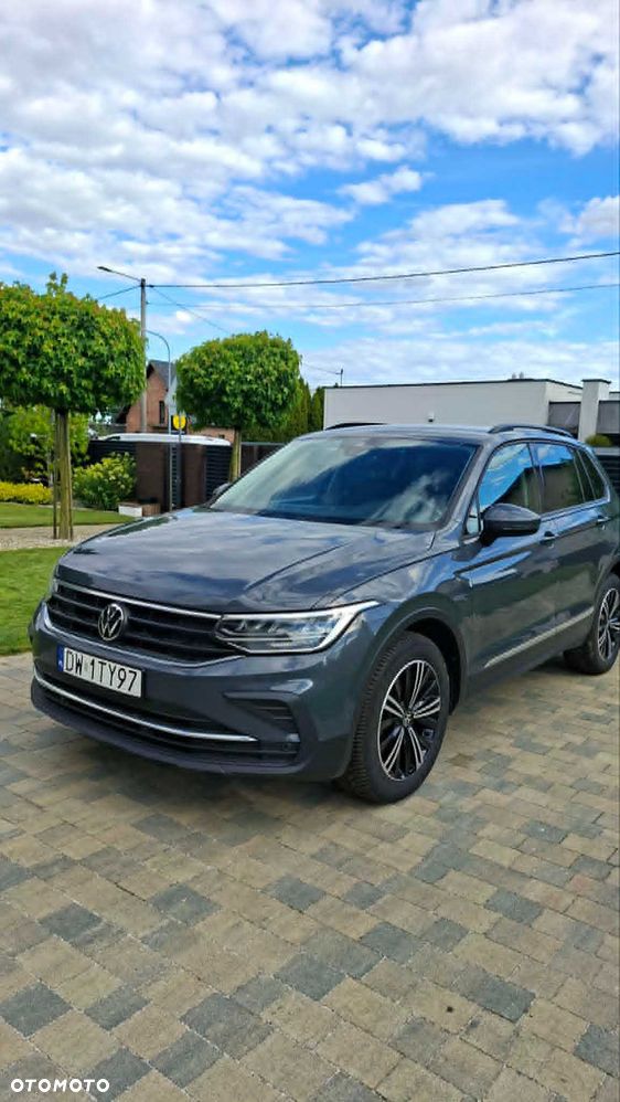 Volkswagen Tiguan - 4