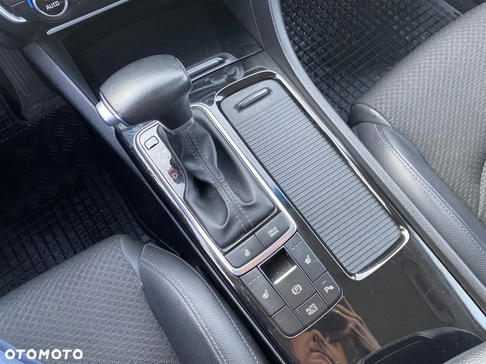 Kia Optima 2.0 L - 15