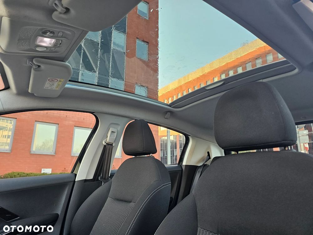 Peugeot 208 PureTech 82 Urban Move - 26