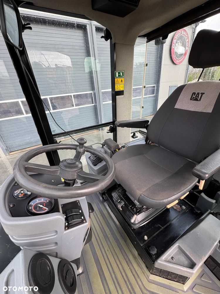 Caterpillar CS56 - 9