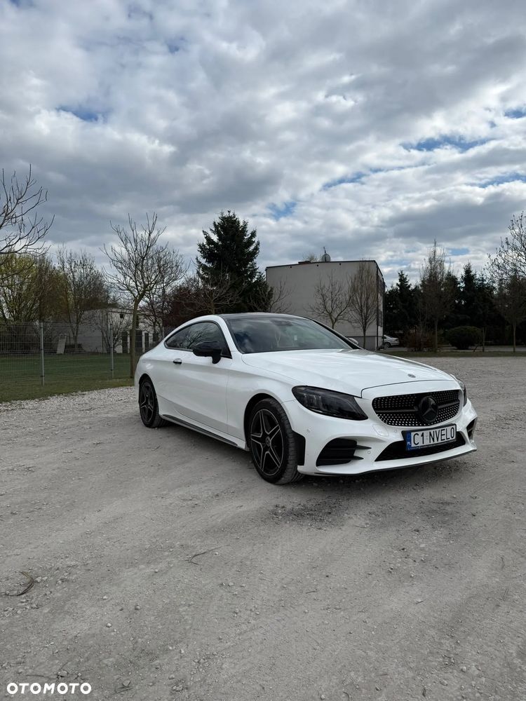 Mercedes-Benz Klasa C 300 9G-TRONIC - 16