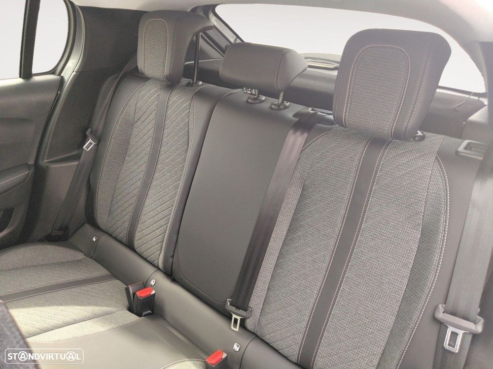 Peugeot 208 1.2 Hybrid Allure e-DCS6 - 14