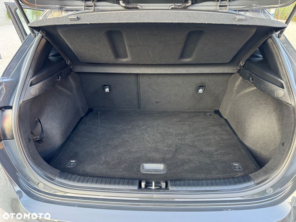 Kia Ceed 1.4 L Business Line Plus - 24