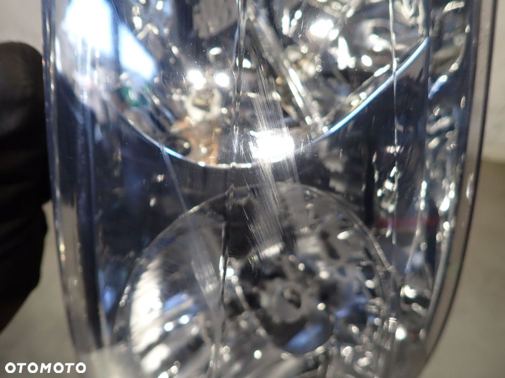 LAMPA PRAWA PRZEDNIA PEUGEOT 307 1.6 - 2