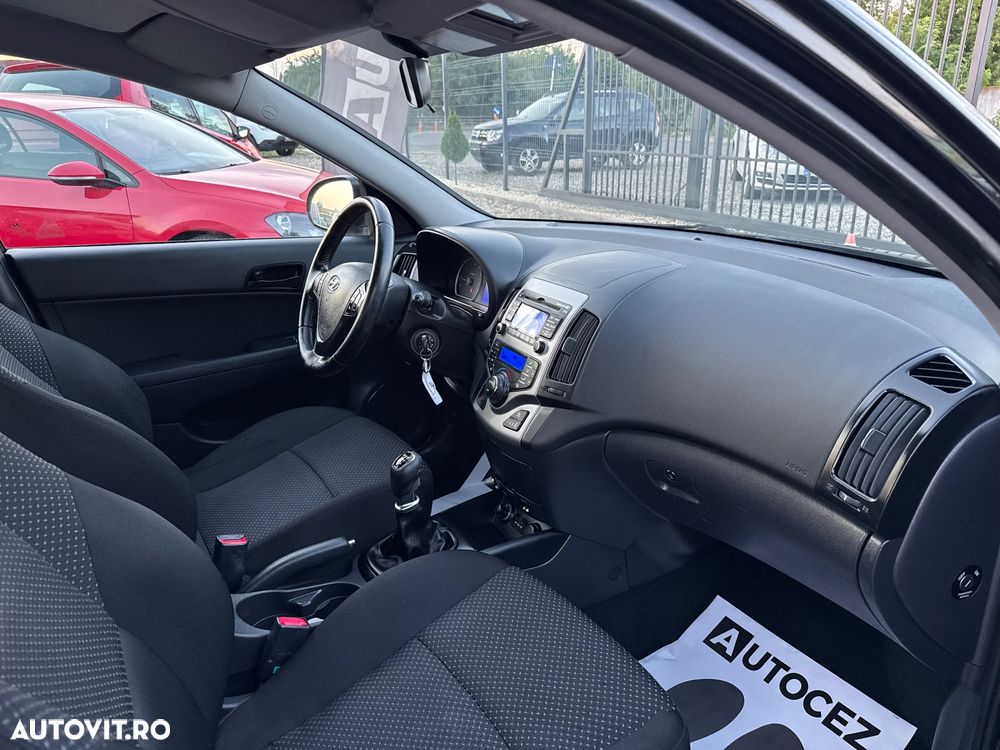 Hyundai i30 1.4 Comfort - 11
