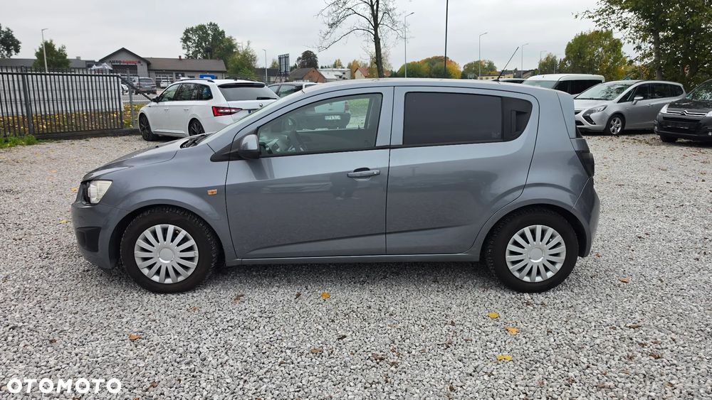 Chevrolet Aveo 2013 photo 3