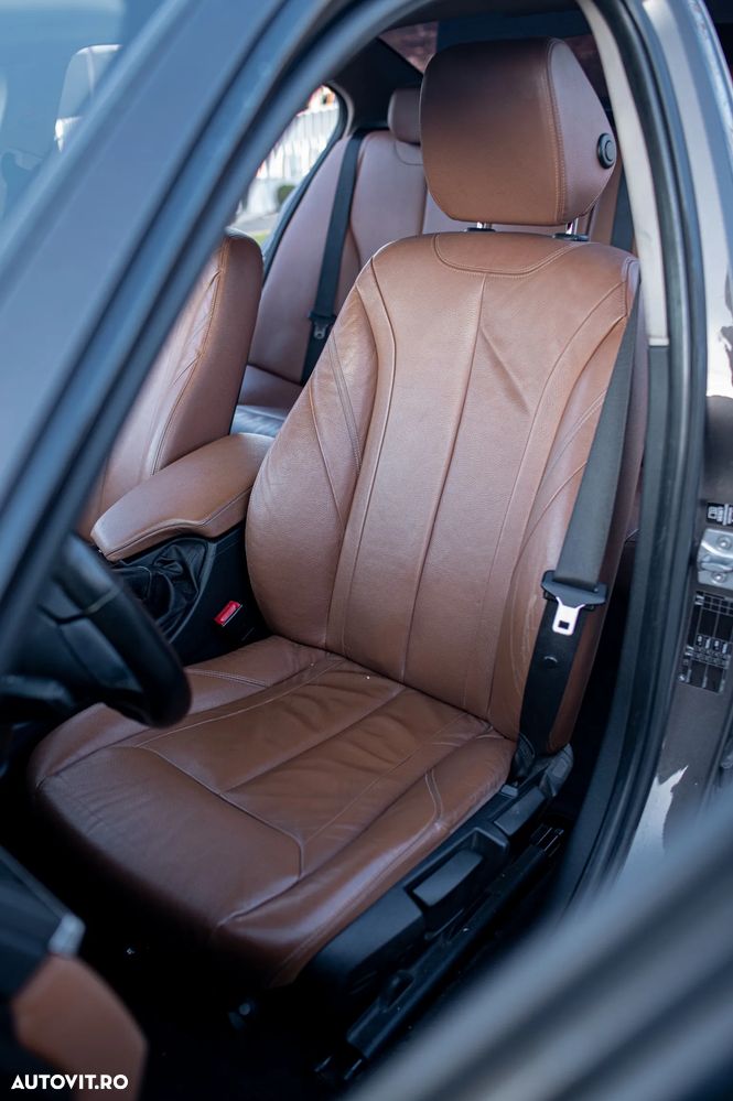 BMW Seria 3 320d Aut. - 19