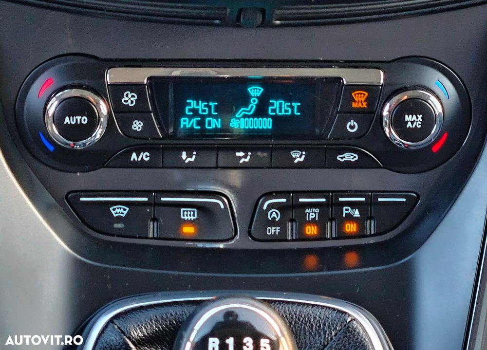 Ford Kuga - 17
