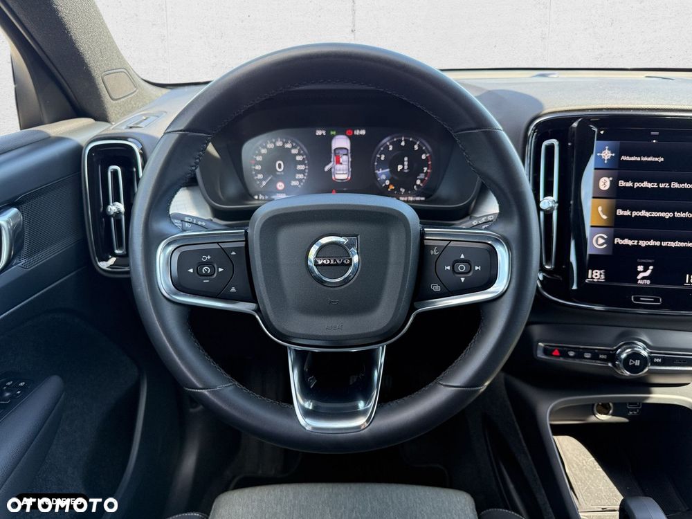 Volvo XC 40 - 23