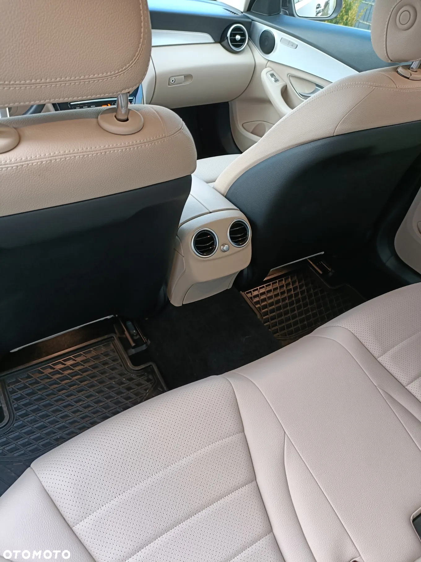 Mercedes-Benz Klasa C 180 9G-TRONIC - 11