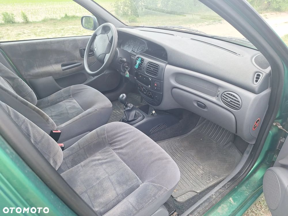 Renault Megane 1.4 RT 16V - 7