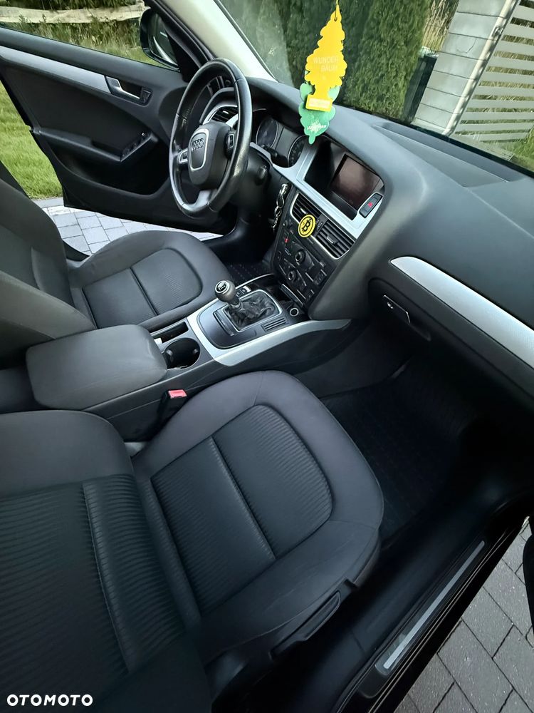 Audi A4 Limousine - 17