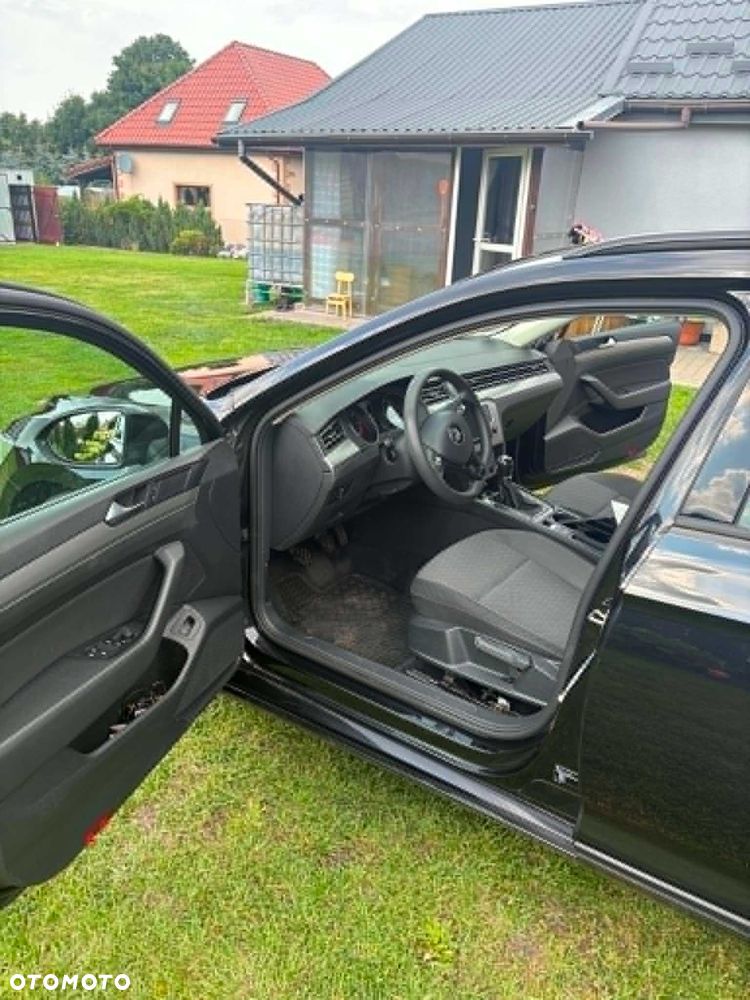 Volkswagen Passat - 7