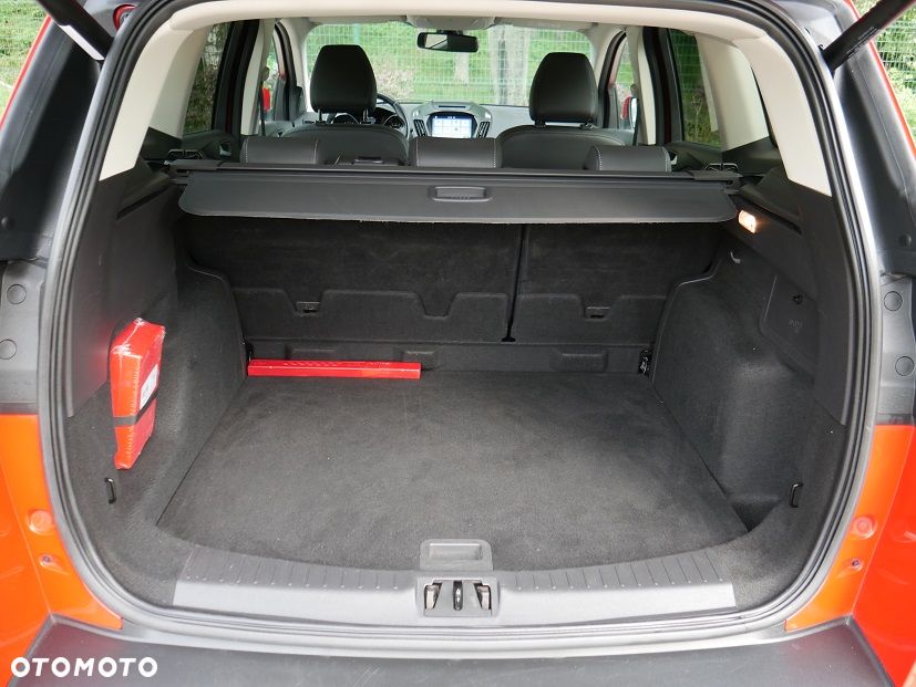 Ford Kuga 2.0 TDCi 4x4 Titanium - 32