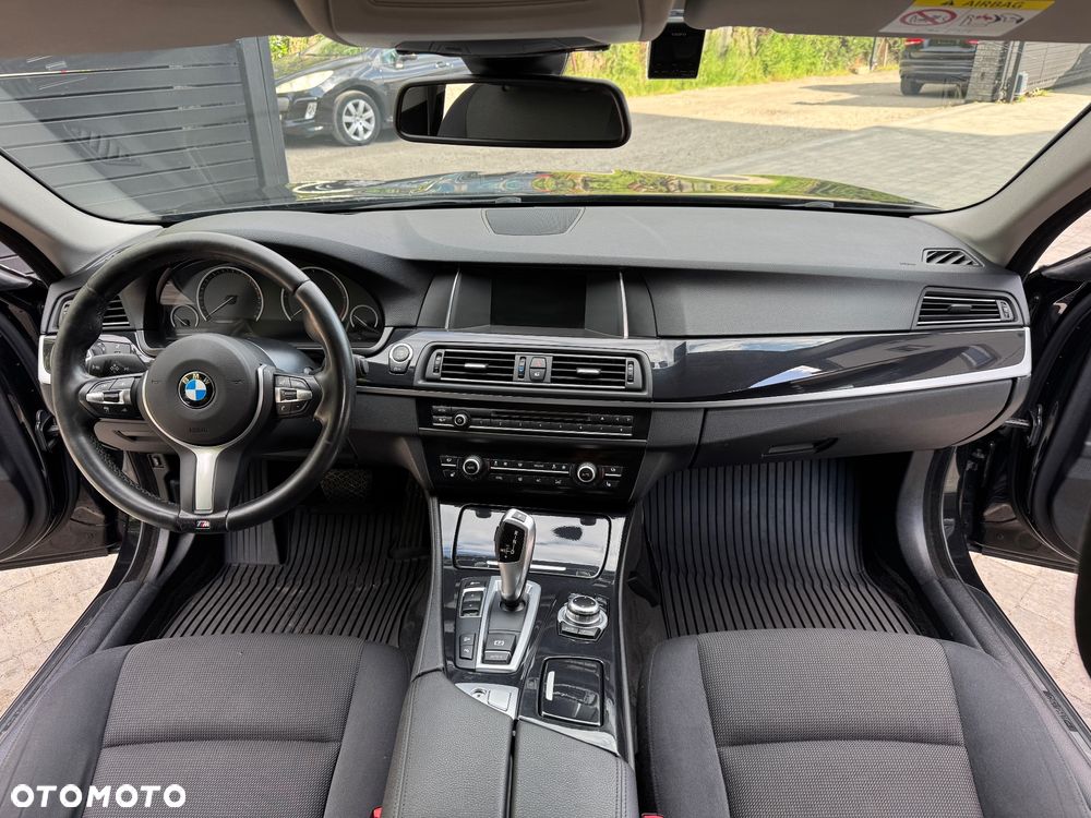 BMW Seria 5 520d xDrive Sport Line - 10