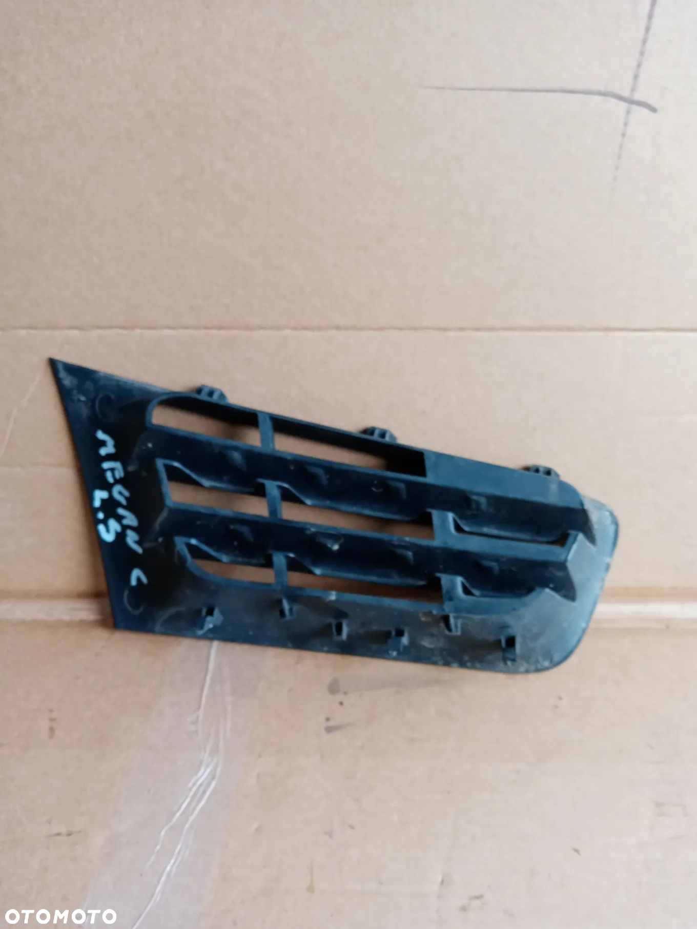 Kratka zderzaka lewy przód przednia lewa Grill Renault Megane II 8200412381 - 2