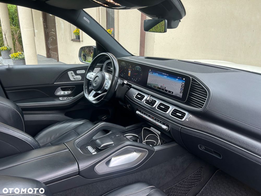 Mercedes-Benz GLS - 16