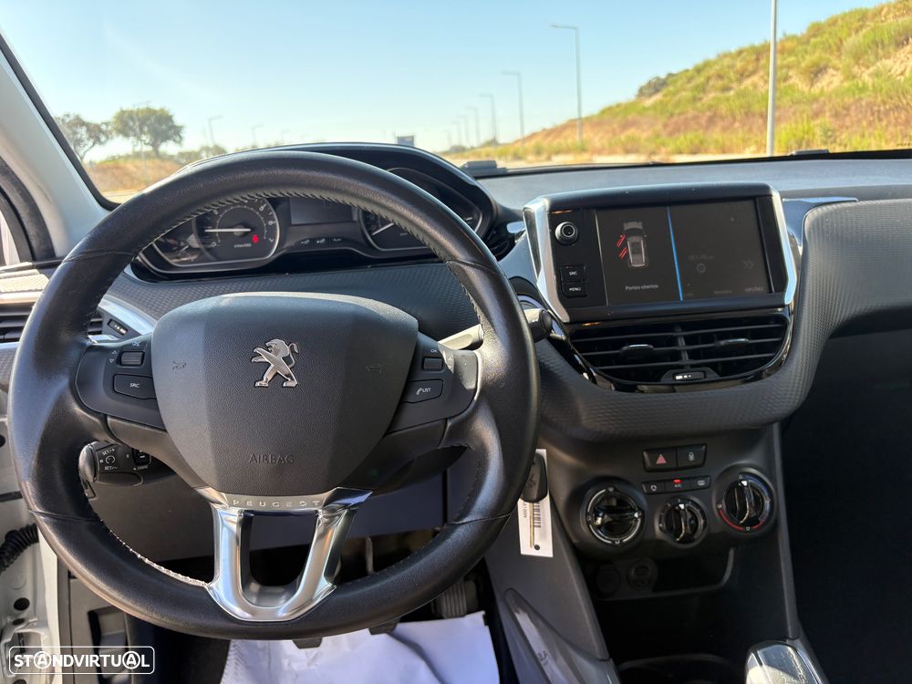 Peugeot 2008 1.2 PureTech Style - 20