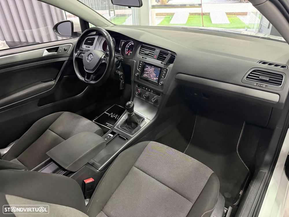 VW Golf 1.6 TDi DPF BlueMotion Comfortline - 20