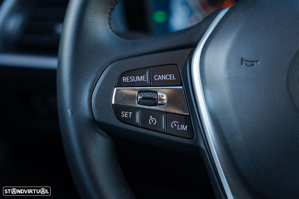 BMW 320 d Line Sport Shadow Auto - 19