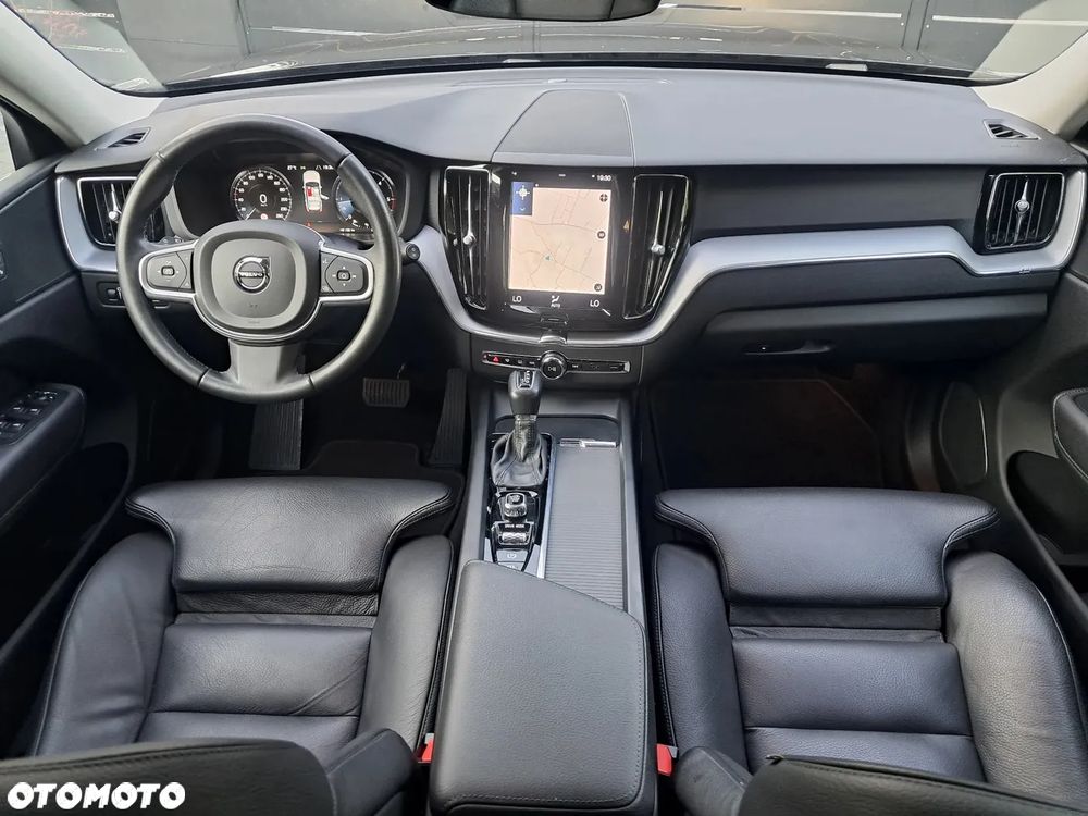 Volvo XC 60 D4 Geartronic Momentum Pro - 17