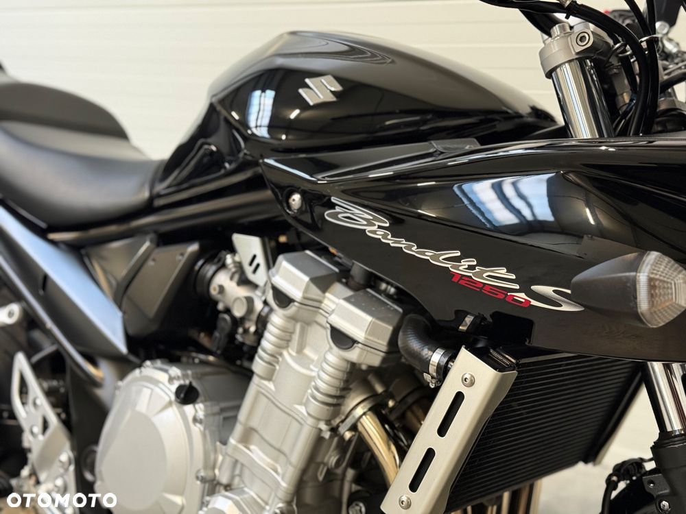 Suzuki Bandit - 16