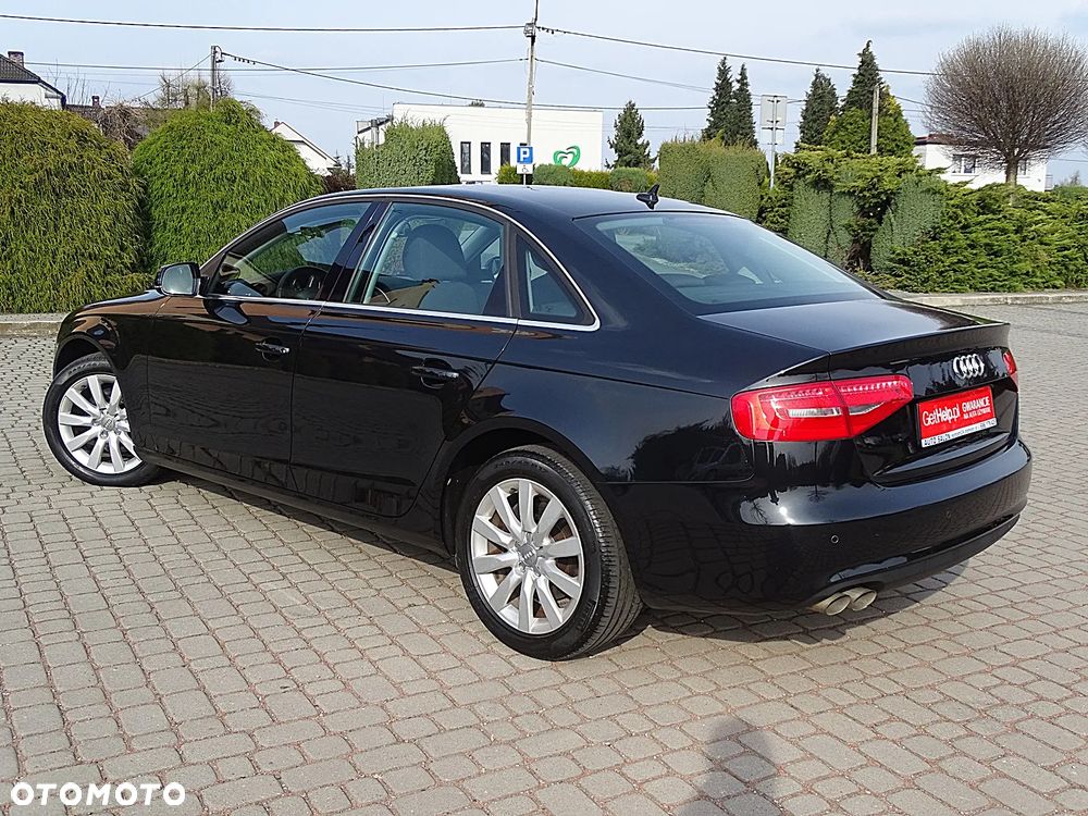 Audi A4 Limousine - 3