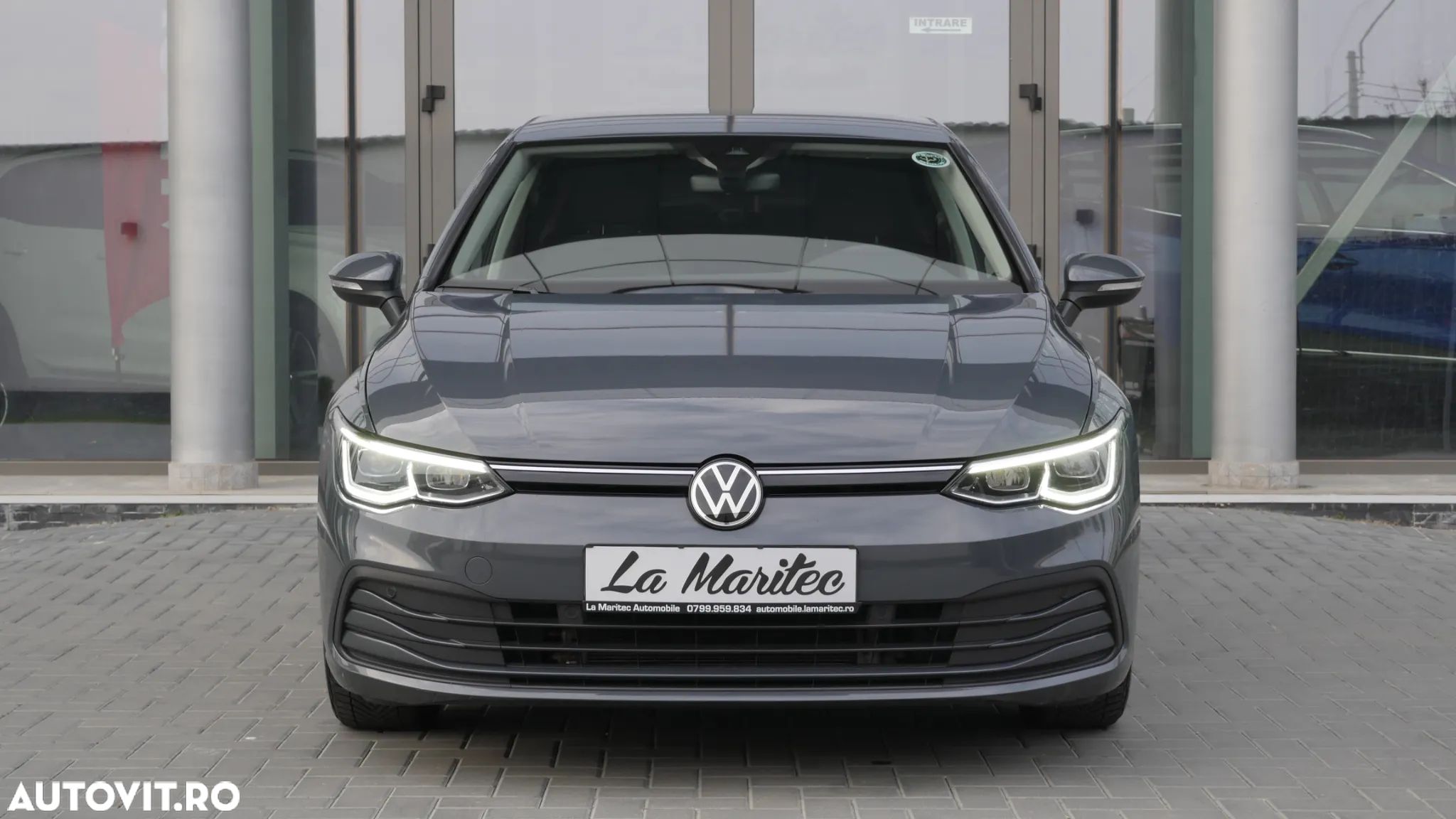 Volkswagen Golf - 1