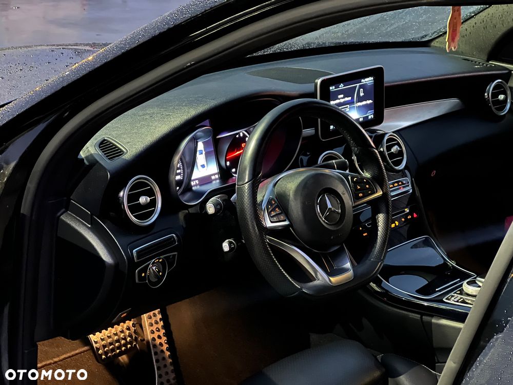 Mercedes-Benz Klasa C 250 T 9G-TRONIC AMG Line - 5