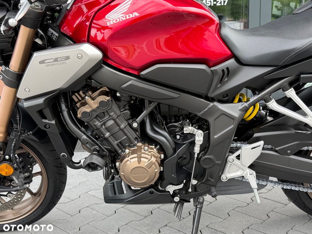 Honda CB - 33