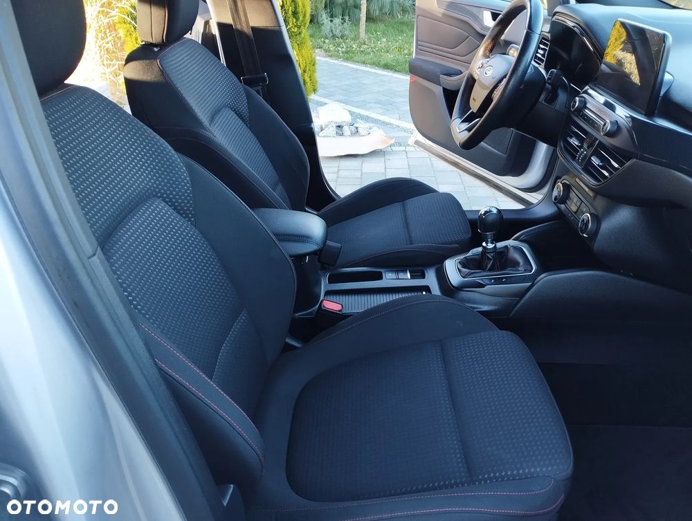 Ford Focus 1.5 EcoBoost ST-Line - 17