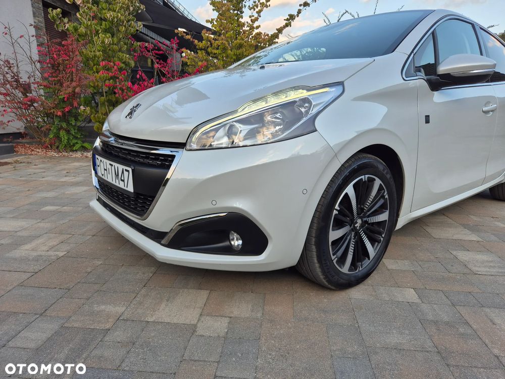 Peugeot 208 PureTech 82 Start & Stop Tech Edition - 11