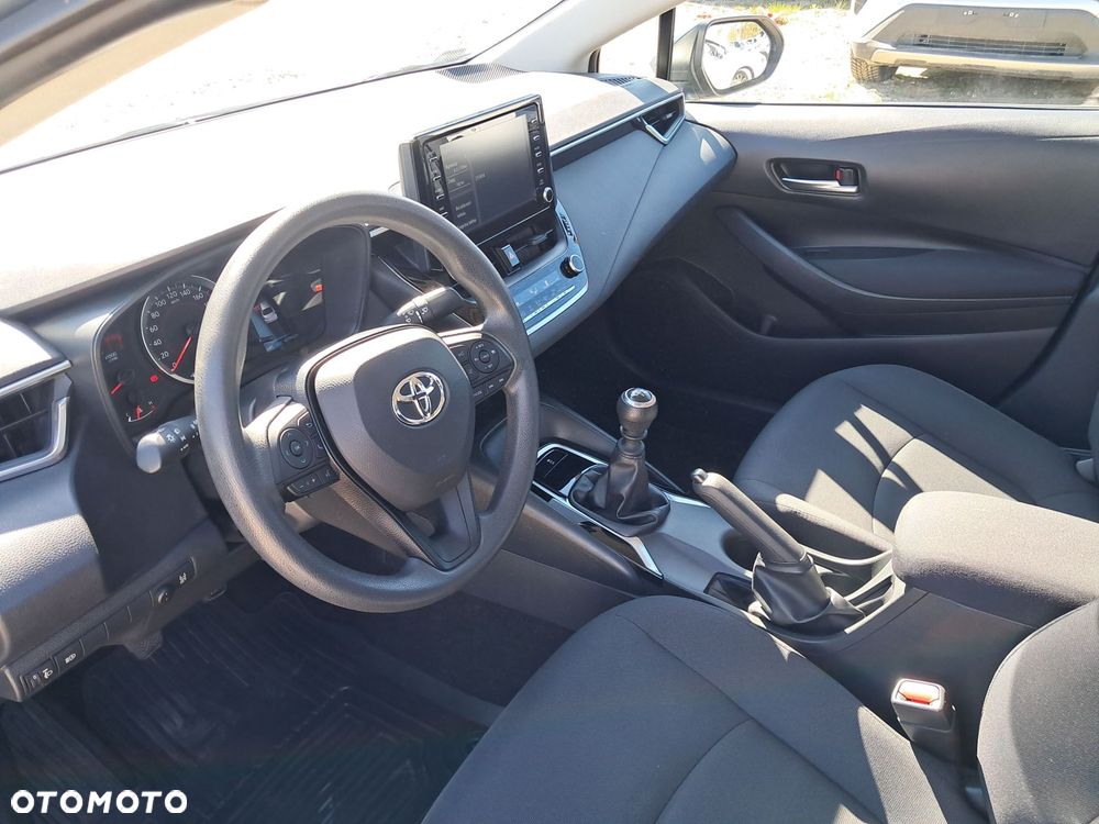 Toyota Corolla - 10