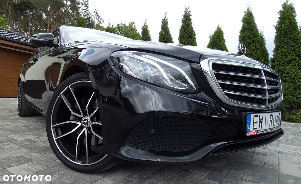 Mercedes-Benz Klasa E 220 d 4-Matic Business Edition 9G-TRONIC - 33
