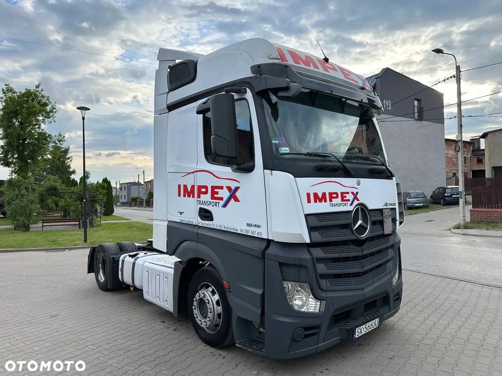 Mercedes-Benz ACTROS MP4 - 2