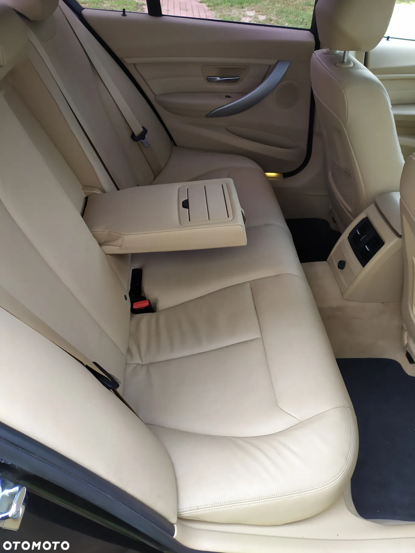 BMW Seria 3 328i - 12