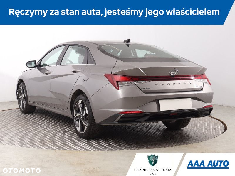 Hyundai Elantra - 5