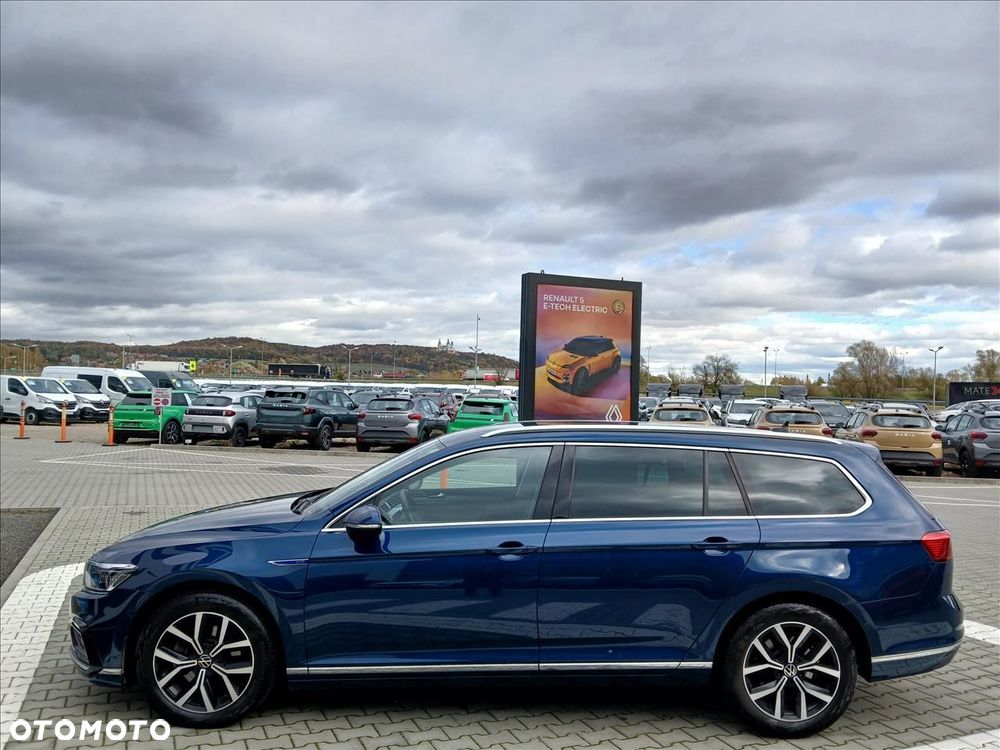Volkswagen Passat - 5
