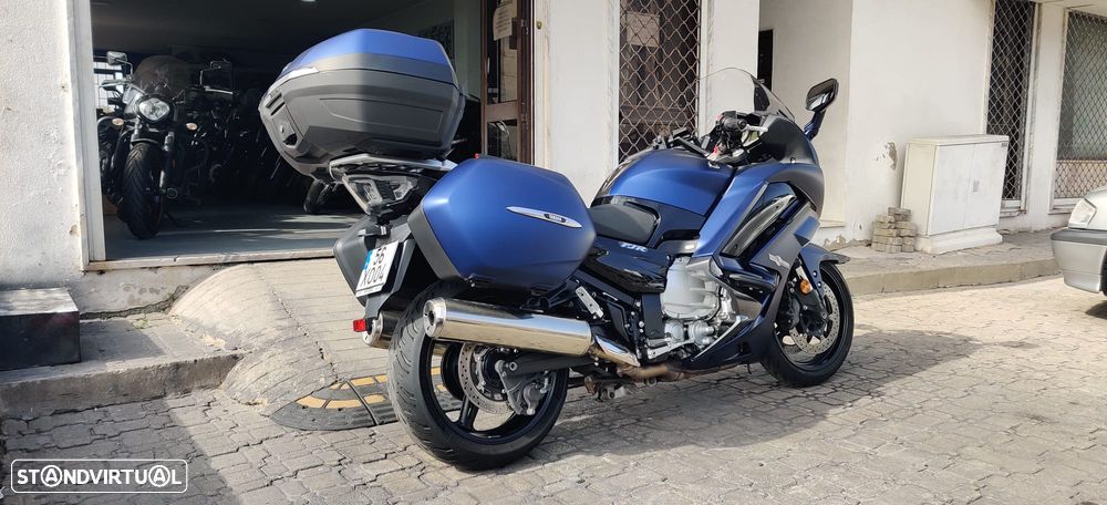 Yamaha FJR 1300 - 10